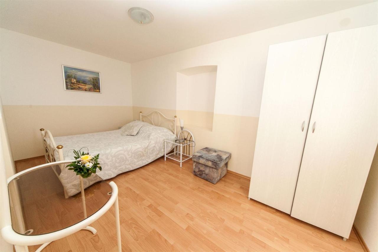 Apartments Carmen Crikvenica Luaran gambar