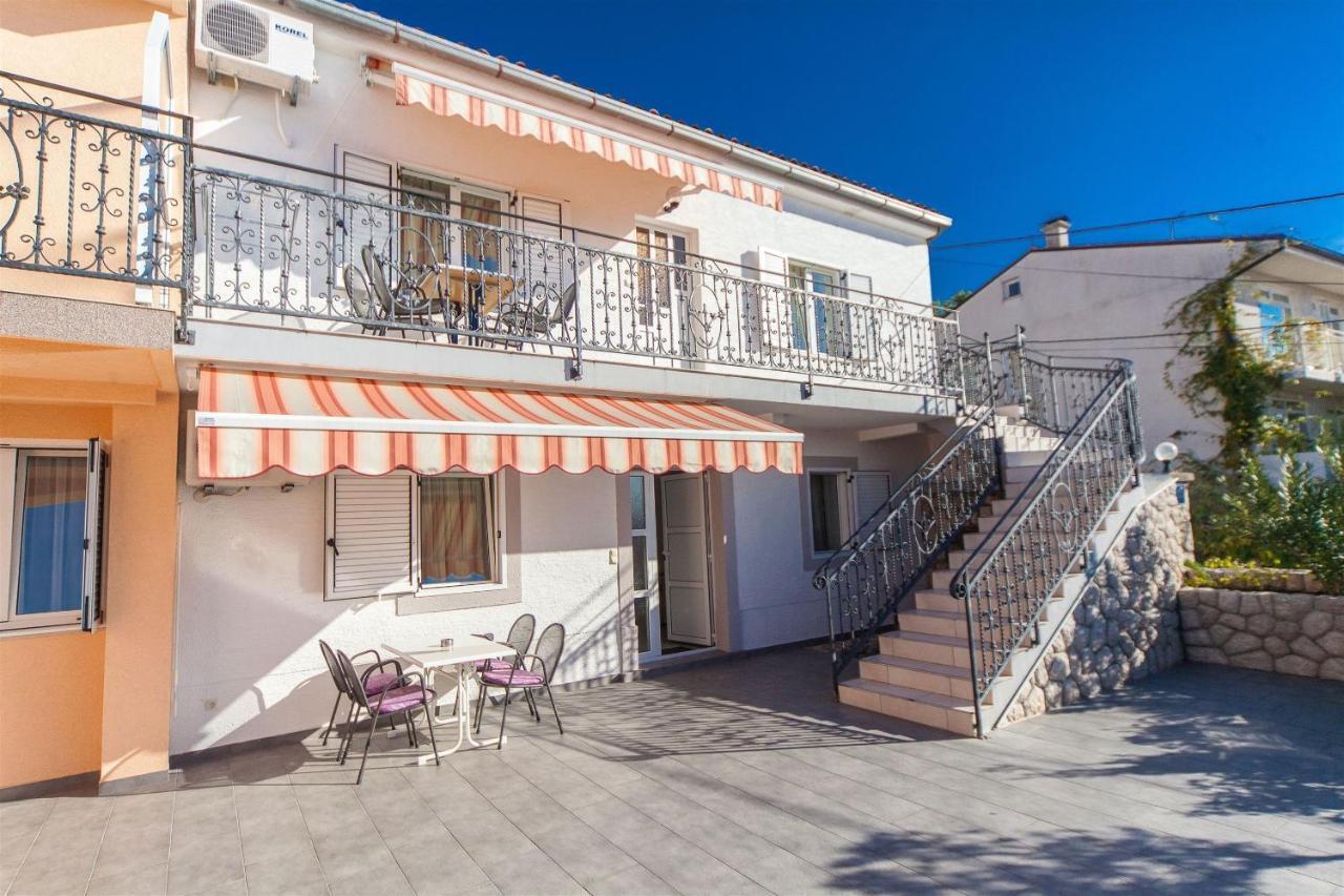 Apartments Carmen Crikvenica Luaran gambar