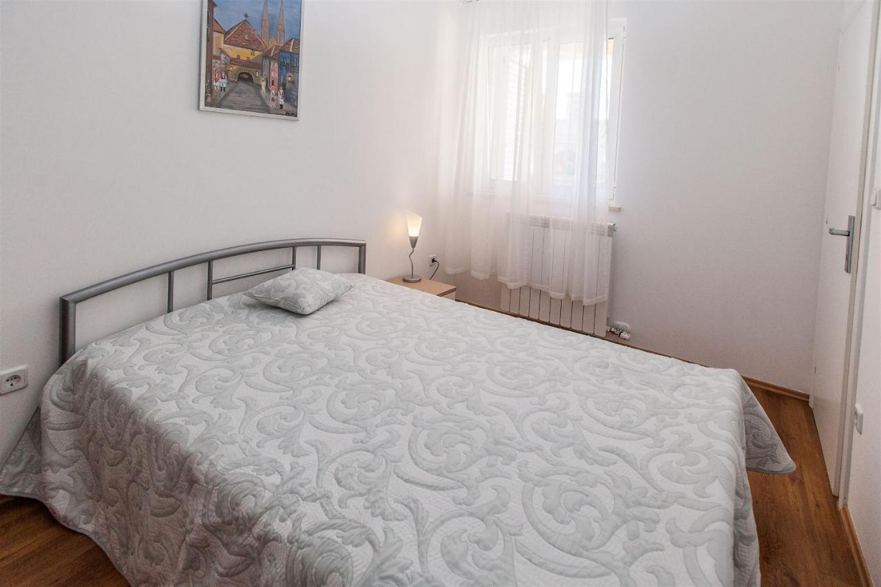 Apartments Carmen Crikvenica Luaran gambar